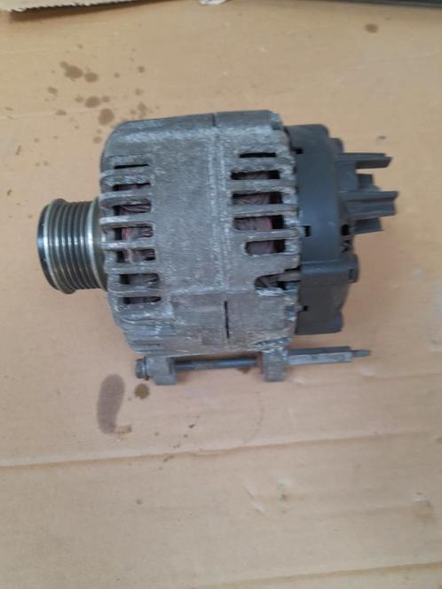 VOLKSWAGEN GOLF 5 TDI dynamo, Auto-onderdelen, Accu's en Toebehoren, Volkswagen, Gebruikt, Ophalen of Verzenden