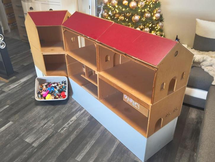 Poppenhuis, Enfants & Bébés, Jouets | Maisons de poupées, Maison de poupées, Enlèvement