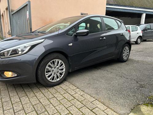 Kia Ceed benzine 5 zitplaatsen 2015 87000km 12 maanden garan, Auto's, Kia, Bedrijf, Te koop, (Pro) Cee d, ABS, Airbags, Airconditioning