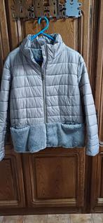 Beige jas met nep bont. Sarandi, maat 48 >50, Ophalen of Verzenden, Zo goed als nieuw, Maat 46/48 (XL) of groter, Beige