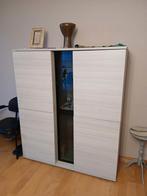 200 euro , 1grote tafel +2deurdressoir+3deurdressoir, Immo, Huizen te huur