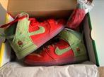 Nike SB dunk “ strawberry “ high ‘ 39 authentiek, Nike, Ophalen of Verzenden, Zo goed als nieuw, Sneakers