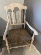 Witte houten vintage  stoel met riet., Ophalen, Riet of Rotan, Gebruikt, Wit