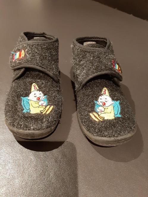 Nr 28: Bumba pantoffels maat 26, Kinderen en Baby's, Kinderkleding | Schoenen en Sokken, Zo goed als nieuw, Overige typen, Jongen of Meisje