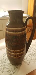 Zeer mooie vintage vaas met handvat anno 60  / 70 getekend e, Ophalen of Verzenden