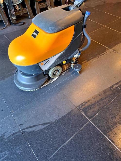 Taski swingo schrobmachine, Doe-het-zelf en Bouw, Reinigingsmachines, Gebruikt, Schrobmachine, Ophalen
