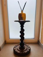 Beau guéridon ancien en bois massif, Enlèvement, Utilisé