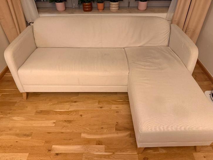 IKEA LINANÄS 3-Seater Sofa to give away in Saint-Gilles, Huis en Inrichting, Zetels | Zetels, Gebruikt, Rechte bank, Driepersoons