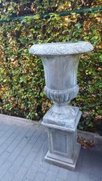 VAAS  MET  SOKKEL, Tuin en Terras, Ophalen