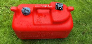 Benzinetank 24 liter. beschikbaar voor biedingen