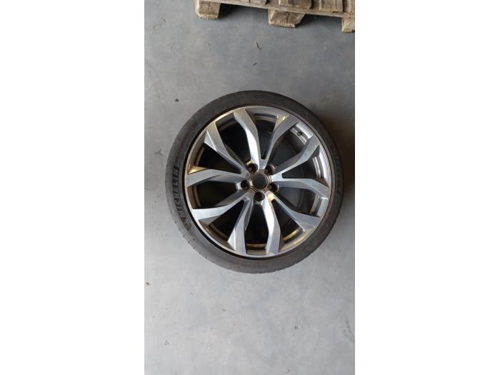 Velg + Band van een Audi A6, Auto-onderdelen, Banden en Velgen, Personenwagen, Gebruikt, 3 maanden garantie, Ophalen of Verzenden