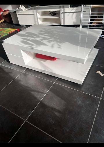 Design salontafel beschikbaar voor biedingen