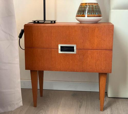Vintage nachtkastje, Huis en Inrichting, Slaapkamer | Nachtkastjes, Gebruikt, Glas, Ophalen