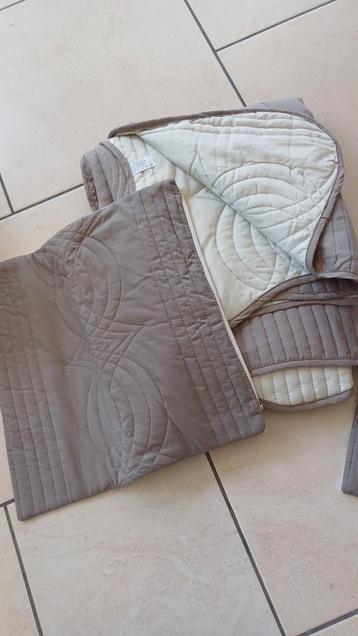Plaid 1 personne + 2 housses de coussin  beschikbaar voor biedingen