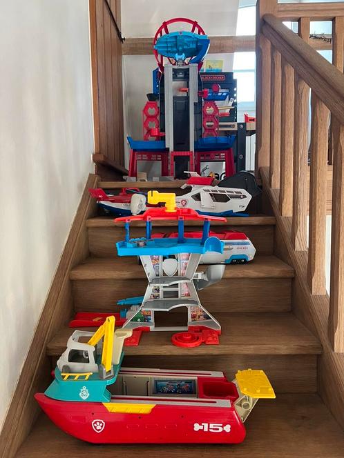 Paw patrol patrollers , mega tower en uitkijk, Kinderen en Baby's, Speelgoed | Actiefiguren, Zo goed als nieuw, Ophalen of Verzenden