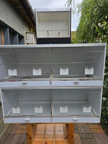 2 pvc kooien  beschikbaar voor biedingen