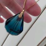 Antieke hanger in / kristal/ glas? Met ketting met stempel, Ophalen of Verzenden, Zo goed als nieuw, Met kristal