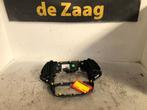 Radiobedienings paneel van een Renault Captur, Ophalen of Verzenden, 3 maanden garantie, Gebruikt, Renault