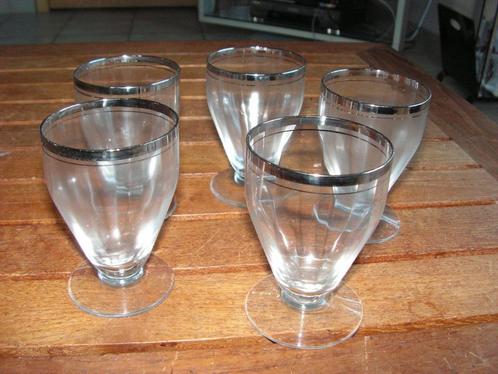 Lot van 5 mooie glazen met verzilverde rand hoogte 9 cm., Verzamelen, Glas en Drinkglazen, Zo goed als nieuw, Overige typen, Ophalen of Verzenden