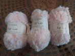 3 bollen heel zachte wol in lichte roze - nog nieuw, Hobby en Vrije tijd, Breien en Haken, Nieuw, Ophalen of Verzenden