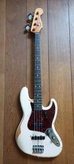 Fender Roadworn Jazzbass Flea RI., Muziek en Instrumenten, Snaarinstrumenten | Gitaren | Bas, Ophalen, Zo goed als nieuw, Elektrisch