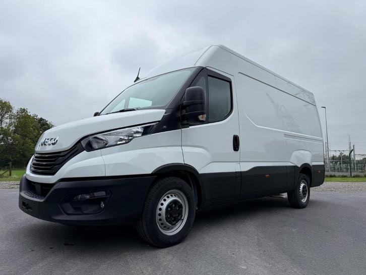 IVECO DAILY 35-140 L3H2*ONGEBRUIKT*31800 Euro excl. BTW, Auto's, Bestelwagens en Lichte vracht, Bedrijf, Te koop, ABS, Airbags