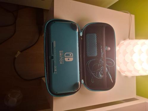 Nitendo lite, Games en Spelcomputers, Spelcomputers | Nintendo Switch Lite, Zo goed als nieuw, Turquoise, Met beschermhoes of tas