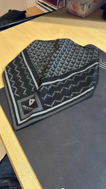 Rev’it Buff – zwart/grijs | Stoere motor buff beschikbaar voor biedingen