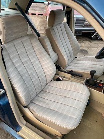 Interieur Mercedes 190 W201 beschikbaar voor biedingen