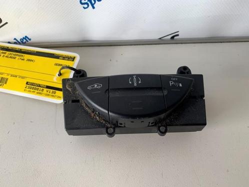 Schakelaar (diversen) van een Mercedes E-Klasse, Auto-onderdelen, Dashboard en Schakelaars, Mercedes-Benz, Gebruikt, 3 maanden garantie