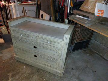Commode beschikbaar voor biedingen