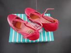 Rode vintage schoenen, Kleding | Dames, Schoenen, Ophalen of Verzenden, Zo goed als nieuw