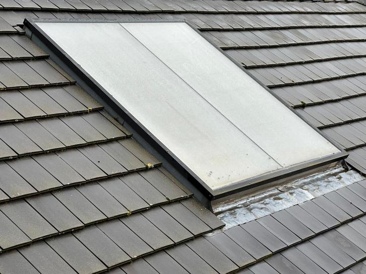Zonneboiler IZEN - complete installatie, Doe-het-zelf en Bouw, Zonnepanelen en Toebehoren, Gebruikt, Compleet systeem, Ophalen