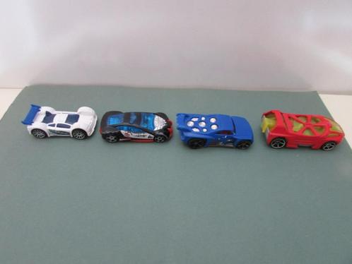4 voitures miniatures futuristes, 2 x Hotwheels, 2 x TM, Hobby & Loisirs créatifs, Voitures miniatures | 1:50, Comme neuf, Voiture