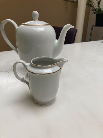 Très belle théière et pot à lait (Bavière), Enlèvement