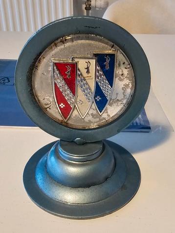 Buick Vintage Auto Symbool  beschikbaar voor biedingen