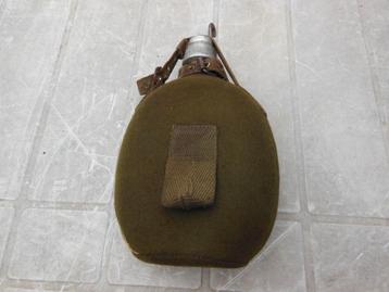 ABBL  WO 2 infanterie veldfles in goede staat (2) beschikbaar voor biedingen