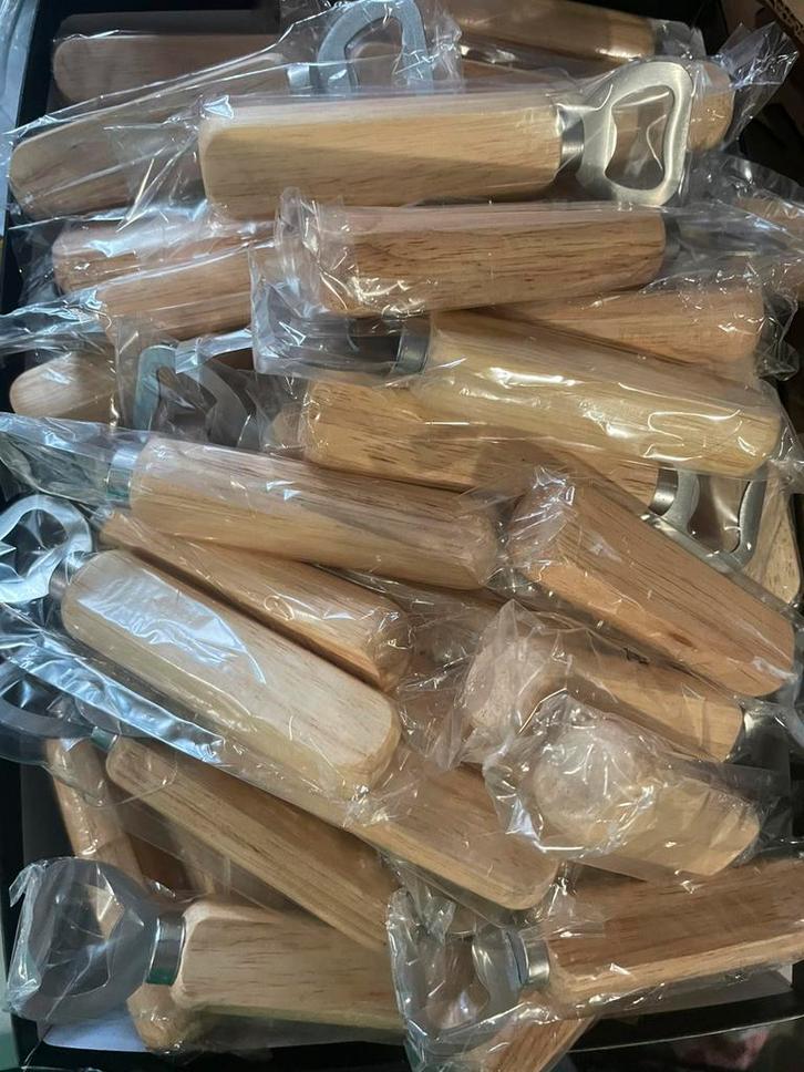 95 houten flesopeners, Hobby en Vrije tijd, Knutselen, Nieuw, Ophalen