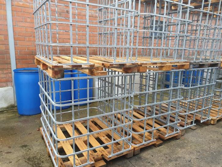 Ibc containers KOOIEN op houten pallet ( Tonnen,Vaten ), Tuin en Terras, Regentonnen, Zo goed als nieuw, Hout, 150 liter of meer