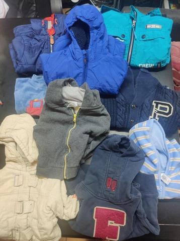 Pakket kleren 0 tot 4 jaar (3 foto s, alles samen: 30 stuks) beschikbaar voor biedingen