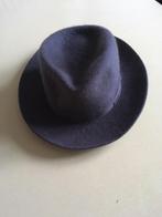 Grijze hoed uit cachemire, Kleding | Dames, Hoeden en Petten, Nieuw, Hoed, 58 cm (L, 7¼ inch) of meer, Ophalen