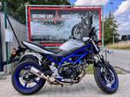 Suzuki SV650 - 2021 - 600km - STOCKVERKOOP !!!, Motoren, Naked bike, Bedrijf, 12 t/m 35 kW, 2 cilinders