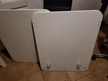 Baby bedje wit met bijna nieuw matrasje gedemonteerd  beschikbaar voor biedingen