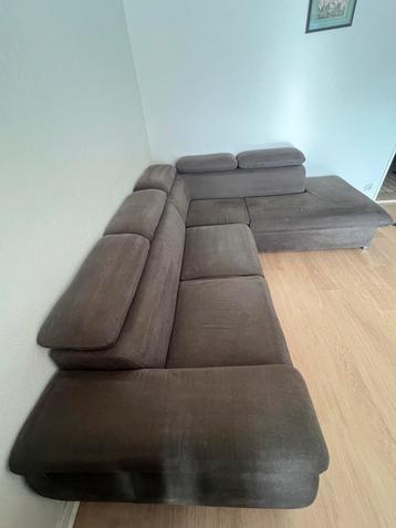 Canapé d’angle convertible + coffre de rangement beschikbaar voor biedingen