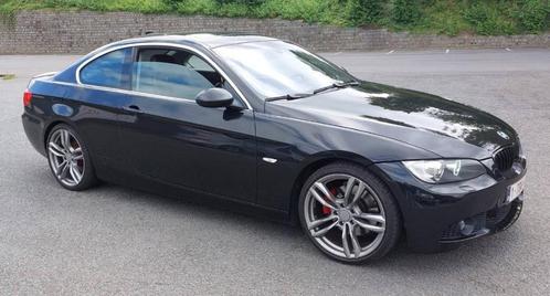 bmw 325i coupé 6cylindres belle etat 135.000kms, Auto's, BMW, Particulier, 3 Reeks, Open dak, Benzine, Euro 4, Coupé, Automaat