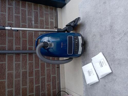 Miele C3 stofzuiger, 890W, Doe-het-zelf en Bouw, Sanitair, Gebruikt, Ophalen of Verzenden