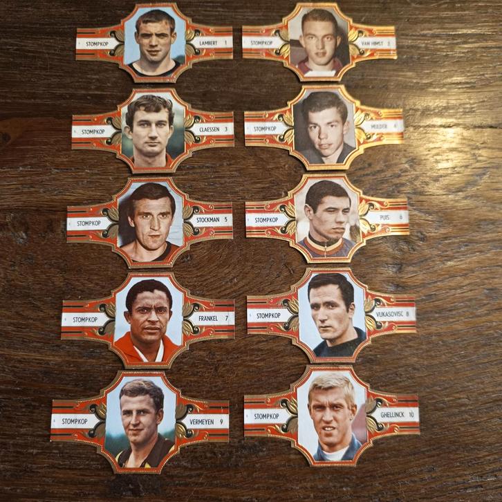 10 x Sigarenband Voetbal Stompkop ( GROOT), Collections, Articles de Sport & Football, Enlèvement ou Envoi