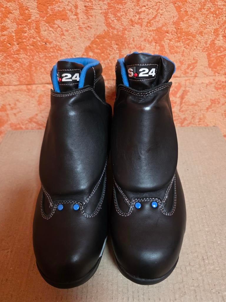 Chaussures de Sécurité Soudeur S3 SRC HRO-HEROS S24 taille44, Bricolage & Construction, Vêtements de sécurité, Enlèvement