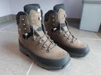 LOWA TIBET GTX NEUVES, T 44,5, Sport en Fitness, Ophalen of Verzenden, Nieuw