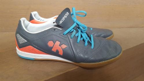 Lederen voetbalschoenen (indoor) maat 38 ZGAN, Sports & Fitness, Football, Comme neuf, Chaussures, Enlèvement ou Envoi